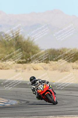 media/Dec-07-2025-CVMA (Sun) [[3e7d2de5dc]]/Race 9-Formula UL Shootout/